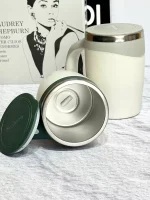 ماگ همزن دار مگنتی باتری خور درب دار